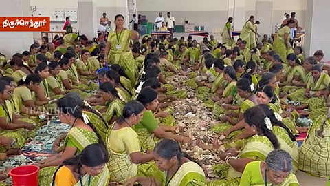 திருச்செந்தூர் முருகன் கோவிலில் கடந்த மாதம் உண்டியல் வருமானம் ரூ.4.21 கோடி