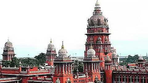 மதுரை மத்திய சிறையில் ரூ.100 கோடி ஊழல் வழக்கு; 4 மாதங்களில் இறுதி அறிக்கை - லஞ்ச ஒழிப்புத்துறைக்கு ஐகோர்ட்டு உத்தரவு