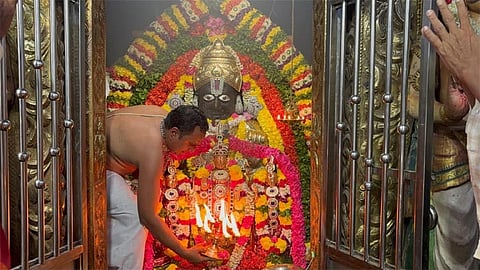 கிருஷ்ண ஜெயந்தியை முன்னிட்டு திருவண்ணாமலை பூத நாராயணப் பெருமாளுக்கு சிறப்பு அபிஷேக ஆராதனை நடைபெற்றது.