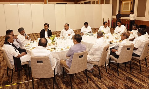 9-ந் தேதி கூட்டணி கட்சிகளுடன் த.வெ.க. ஆலோசனைக் கூட்டம்: கம்யூனிஸ்டு கட்சிகள் புறக்கணிப்பு?