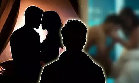 வேறு ஒருவருடன் செல்போனில் பேசியதால் ஆத்திரம்: வாலிபரால் கள்ளக்காதலிக்கு நேர்ந்த கொடூரம்
