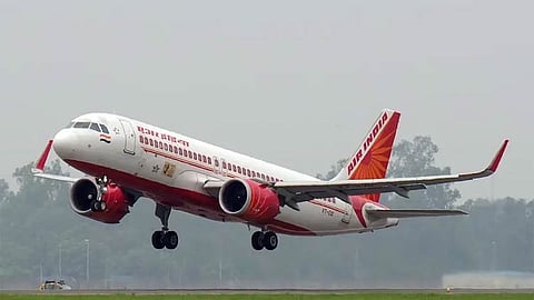 டெல்லி புறப்பட்ட விமானத்தில் தொழில்நுட்ப கோளாறு; ஜெய்ப்பூரில் தரையிறக்கம்