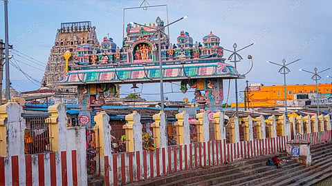 திருப்போரூர் முருகன் கோவிலில் ஒரே நாளில் 70-க்கும் மேற்பட்ட திருமணங்கள் - கடும் போக்குவரத்து நெரிசல்!