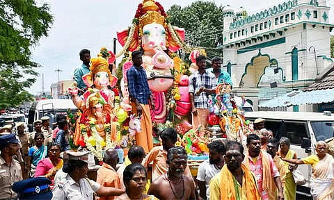 நாளை விநாயகர் சதுர்த்தி கொண்டாட்டம்: பாதுகாப்பு பணியில் தமிழகம் முழுவதும் 1 லட்சம் போலீசார்