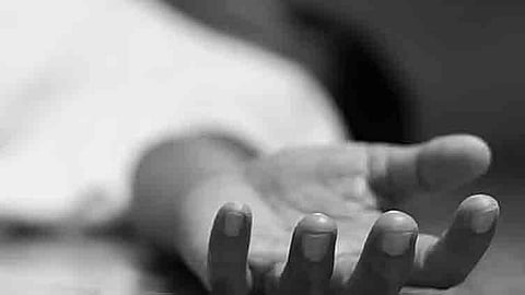 பனிப்பாதையில் வழுக்கி விழுந்து 2 பக்தர்கள் பலி.