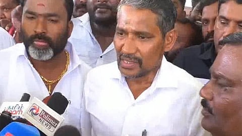 மாணவர் பாரதிதாசன் குடும்பத்தை மிரட்டியதாக கூறுவது திட்டமிட்ட அவதூறு-அமைச்சர் வன்னி அரசு பேட்டி