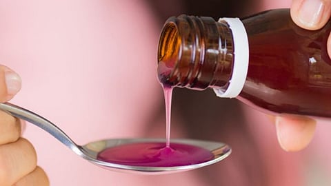 இருமல் மருந்து பாட்டில்களில் எச்சரிக்கை வாசகம்
