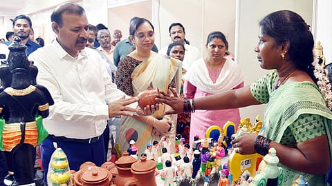 நவராத்திரி விற்பனைக் கண்காட்சி