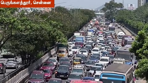 தொடர் விடுமுறை; சென்னையில் இருந்து சொந்த ஊர்களுக்கு படையெடுக்கும் மக்கள் - திணறும் ஜி.எஸ்.டி. சாலை