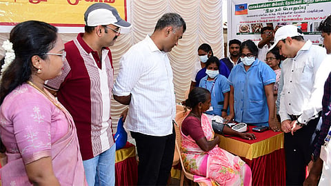 அரசுச் செயலாளர் டாக்டர் தாரேஸ் அகமது