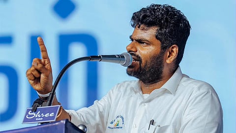 15-ம் தேதி ‘வீ த லீடர்ஸ்’ அமைப்பு சார்பில் அரசியல் மையம் தொடக்கம்