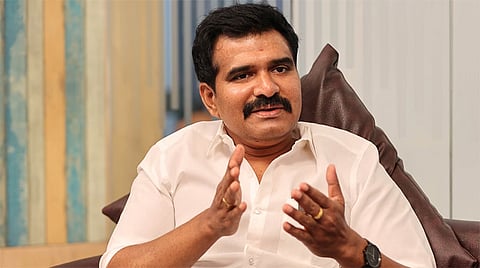 4,500 மெகாவாட் மின்சாரம் அவசர கொள்முதல் ஏன்? - அமைச்சர் நிர்மல்குமார் விளக்கம்