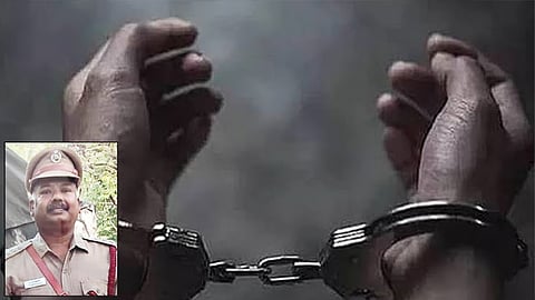 தடையில்லா சான்று வழங்க ரூ.10 ஆயிரம் லஞ்சம்: தீயணைப்பு அலுவலர் கைது
