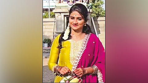 தூத்துக்குடி: கோவிலில் ‘ரீல்ஸ்’ எடுத்த தவெக பெண் நிர்வாகி மீது புகார்