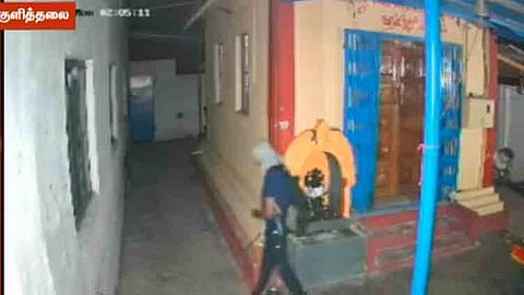 2-வது முறையாக கோவிலில் பூட்டை உடைத்து அம்மன் நகை, உண்டியல் பணம் கொள்ளை.