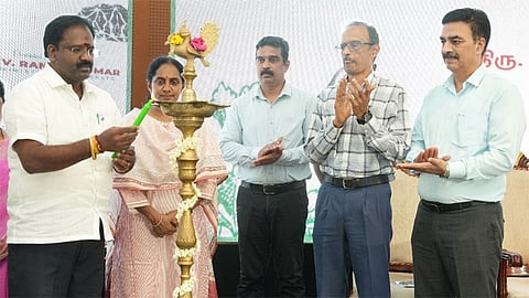 சென்னையில் வன உயிரின அவசர ஊர்தி வாகனம் - அமைச்சர் ரஞ்சித்குமார் தொடங்கி வைத்தார்