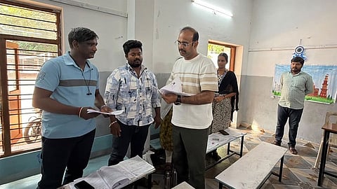 சென்னையில் வாக்காளர் சிறப்பு முகாம்கள்: 2,483 விண்ணப்பங்கள் பூர்த்தி செய்து பெறப்பட்டன!