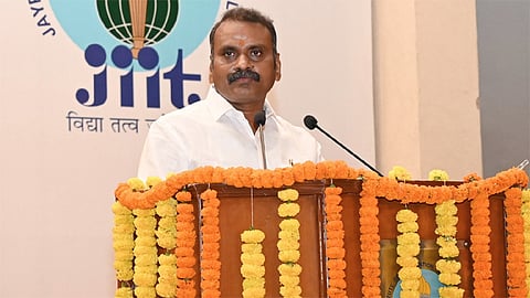 மத்திய இணை மந்திரி பதவியில் இருந்து எல்.முருகன் ராஜினாமா