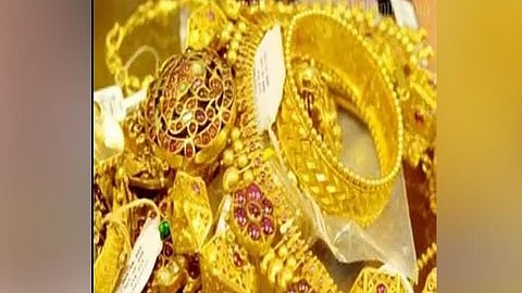 தங்க நகைகள் திருட்டு.