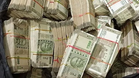 தொழில் அதிபரிடம் ரூ.1.77 கோடி மோசடி: தனியார் நிறுவன உரிமையாளருக்குப் போலீஸ் வலைவீச்சு.