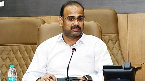 ஒரு மணி நேரத்திற்கு ஒருமுறை மழை நிலவரம் குறித்து விஜய் கேட்டறிந்தர் : சென்னை மாநகராட்சி ஆணையர்