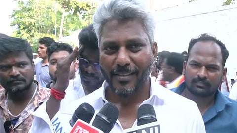 விஜய்க்கு தனுஷ் போட்டியே கிடையாது: அமைச்சர் மரியவில்சன்