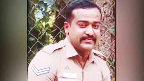தினேஷ்