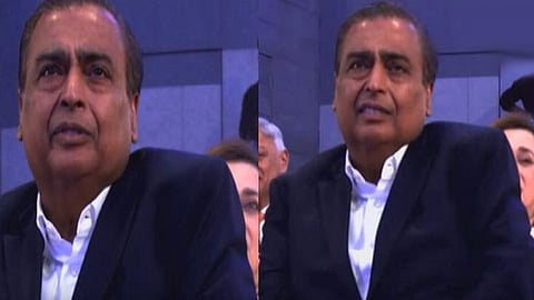 தனது பிள்ளைகளின் உரையைக் கேட்டு ஆனந்தக் கண்ணீர் விட்ட முகேஷ் அம்பானி..!