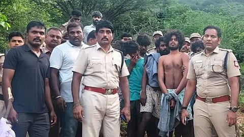 17 கைதிகள் வெவ்வேறு சிறைகளுக்கு மாற்றம்