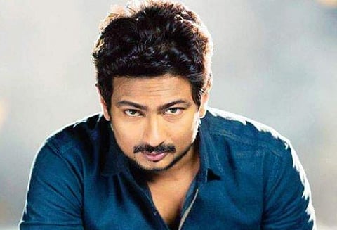 உதயநிதிக்கு, ‘மக்கள் அன்பன்’ பட்டம் டைரக்டர் சீனுராமசாமி வழங்கினார்