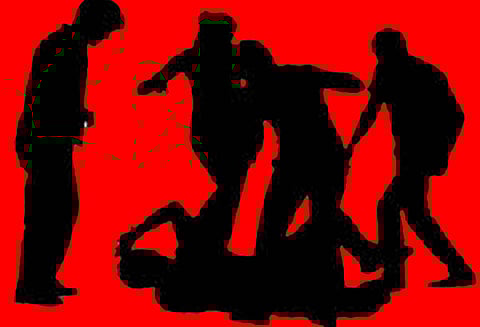 மேலும் ஒரு வடமாநில வாலிபரை பொதுமக்கள் பிடித்து அடி-உதை