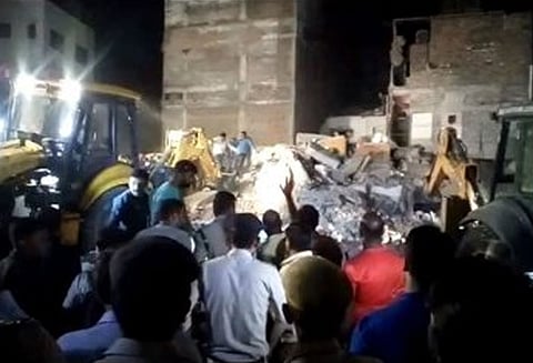 மத்திய பிரதேசத்தில் 3 அடுக்கு கட்டிடம் இடிந்து விழுந்தது; 8 பேர் பலி