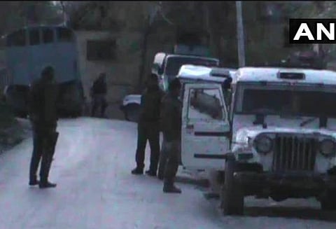 காஷ்மீரின் அனந்த்நாக்கில் என்கவுண்டரில் தீவிரவாதி சுட்டு கொலை