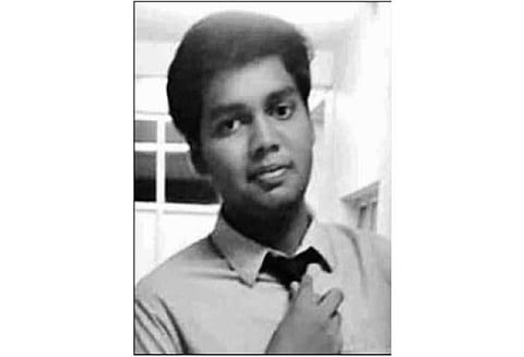 மேற்கு இந்திய தீவில் அன்னூர் மருத்துவ மாணவர் உள்பட 3 பேர் கடலில் மூழ்கி சாவு