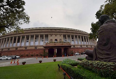 எம்.பிக்கள் சம்பளத்தை விட்டுத்தர மாட்டோம்: சிவசேனா அறிவிப்பு