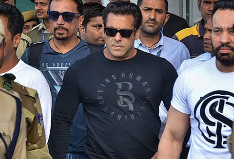 சல்மான்கான் ஜாமீன் மனு மீதான தீர்ப்பு நாளைக்கு ஒத்திவைப்பு