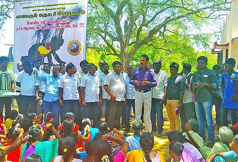 55-வது நாளாக நீடிக்கும் ஸ்டெர்லைட் போராட்டம் ஆதரவு அளிக்க படையெடுக்கும் அரசியல் தலைவர்கள்