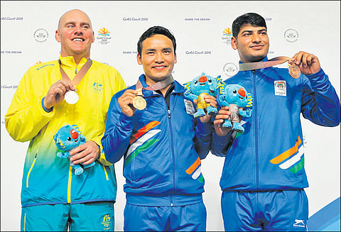 துப்பாக்கி சுடுதலில் ஜிதுராய் தங்கம் வென்று சாதனை