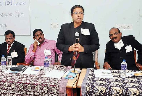 சமரச தீர்வு மையத்தை வக்கீல்களும், பொதுமக்களும் பயன்படுத்தி கொள்ள வேண்டும்