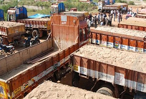 சுங்க கட்டண உயர்வை கண்டித்து விரைவில் போராட்டம் லாரி உரிமையாளர்கள் சங்கம் அறிவிப்பு