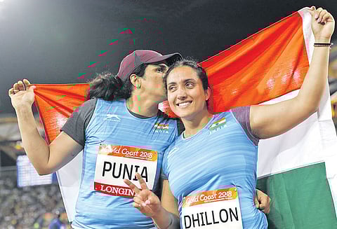 காமன்வெல்த் விளையாட்டு போட்டி மல்யுத்தத்தில் சுஷில்குமார், ராகுல் தங்கம் வென்று அசத்தல்