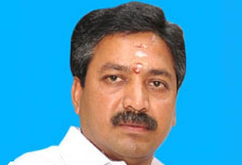 அ.தி.மு.க. ஒருங்கிணைப்பாளர் பற்றி பேச கே.சி.பழனிசாமிக்கு எந்த உரிமையும் இல்லை