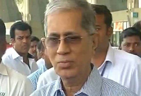 நிர்மலா தேவி விவகாரம்: பொதுமக்களில் ஒருவர் எழுத்துப்பூர்வமாக புகார் அளித்துள்ளார் -விசாரணை அதிகாரி சந்தானம்