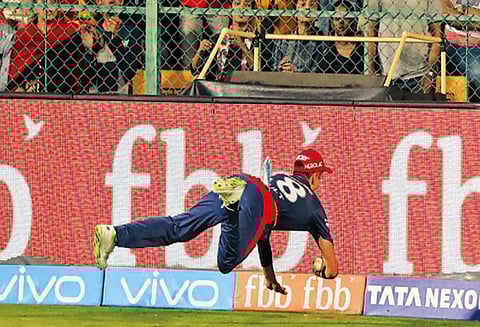 டிரென்ட் பவுல்டின் பிரமிப்பான கேட்ச் - கோலி பரவசம்