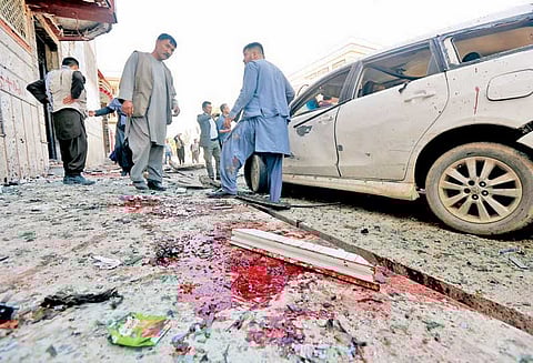 ஆப்கானிஸ்தானில் தற்கொலைப்படை தாக்குதல்: பலியானோர் எண்ணிக்கை 52 ஆக உயர்வு