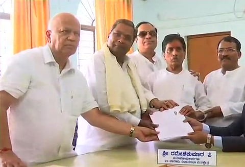 கர்நாடக சட்டப்பேரவை தேர்தல்: முதல் மந்திரி சித்தராமையா வேட்பு மனு தாக்கல்