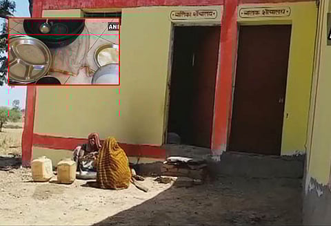 மதிய உணவுக்கான உபகரணங்கள் பள்ளி கழிவறையில் வைத்து பாதுகாக்கப்படும் அவலநிலை