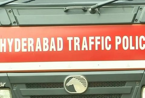 சிறுவர்களை வாகனம் ஓட்ட அனுமதித்த 26 பெற்றோர்கள் சிறையில் அடைப்பு