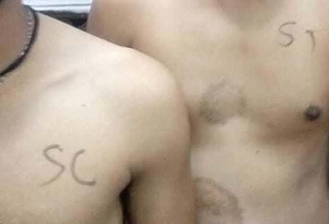 காவல்துறைக்கு ஆள் எடுக்கும்போது இளைஞர்களின் மார்பில் எஸ்.சி., எஸ்.டி., ஓ.பி.சி. என குறியீடு