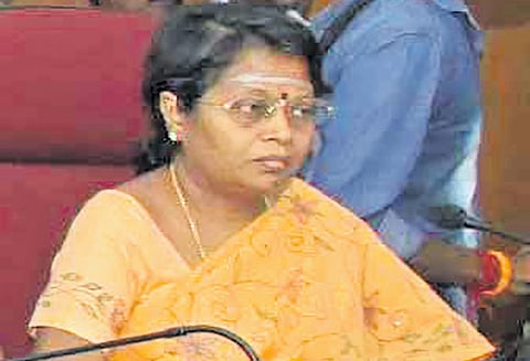 காஞ்சீபுரம் ஏகாம்பரநாதர் கோவில் சிலை செய்ததில் தங்கம் முறைகேடு: அறநிலையத்துறை கூடுதல் ஆணையர் அதிரடி கைது